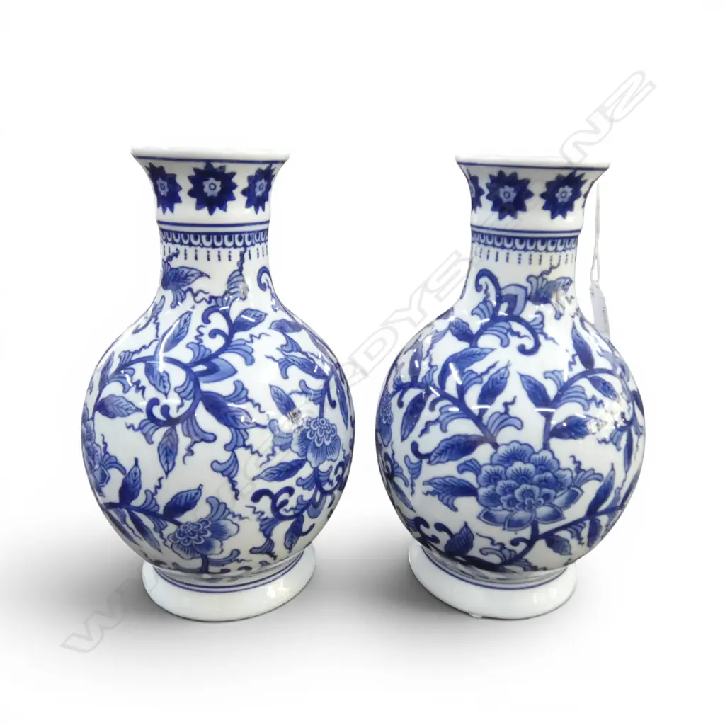 PR ORIENTAL B/W VASES H.280mm Image 1++