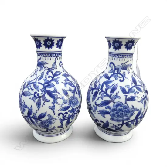 PR ORIENTAL B/W VASES H.280mm