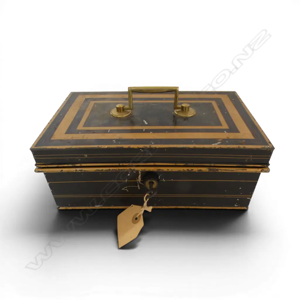 VINTAGE METAL CASH BOX with key 310x190x120mm Image 1++