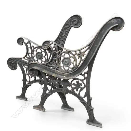 PR CAST IRON BENCH ENDS H.760mm