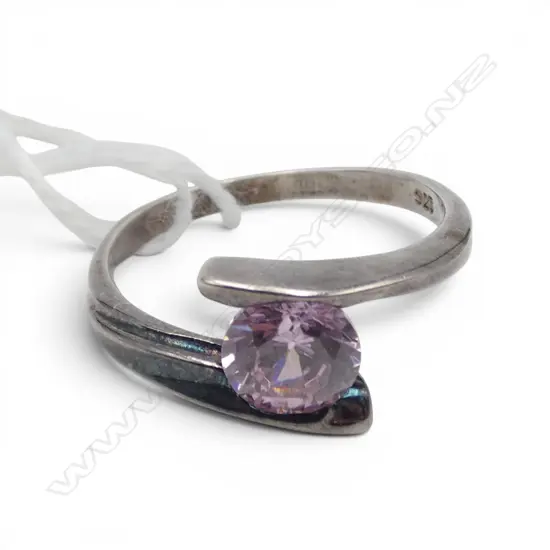 S/SILVER  PINK CZ SOLITARE RING