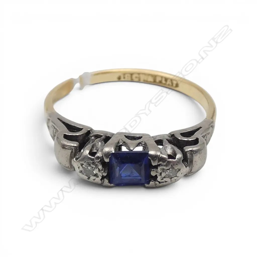 18CT & PLATINUM DIAMOND & SYN SAPPHIRE RING 2.2gms SIZE L Image 1++