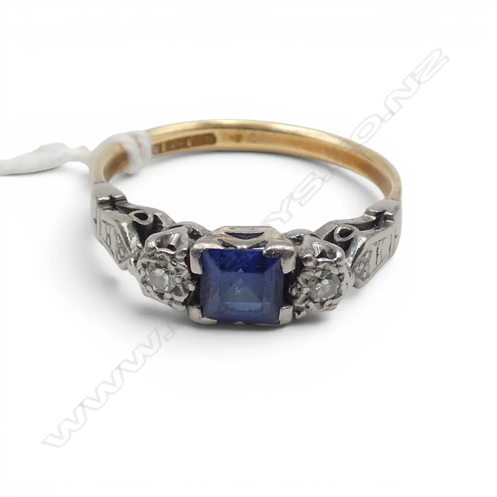 18CT & PLATINUM DIAMOND & SYN SAPPHIRE RING 3.4gms SIZE Q Image 1++