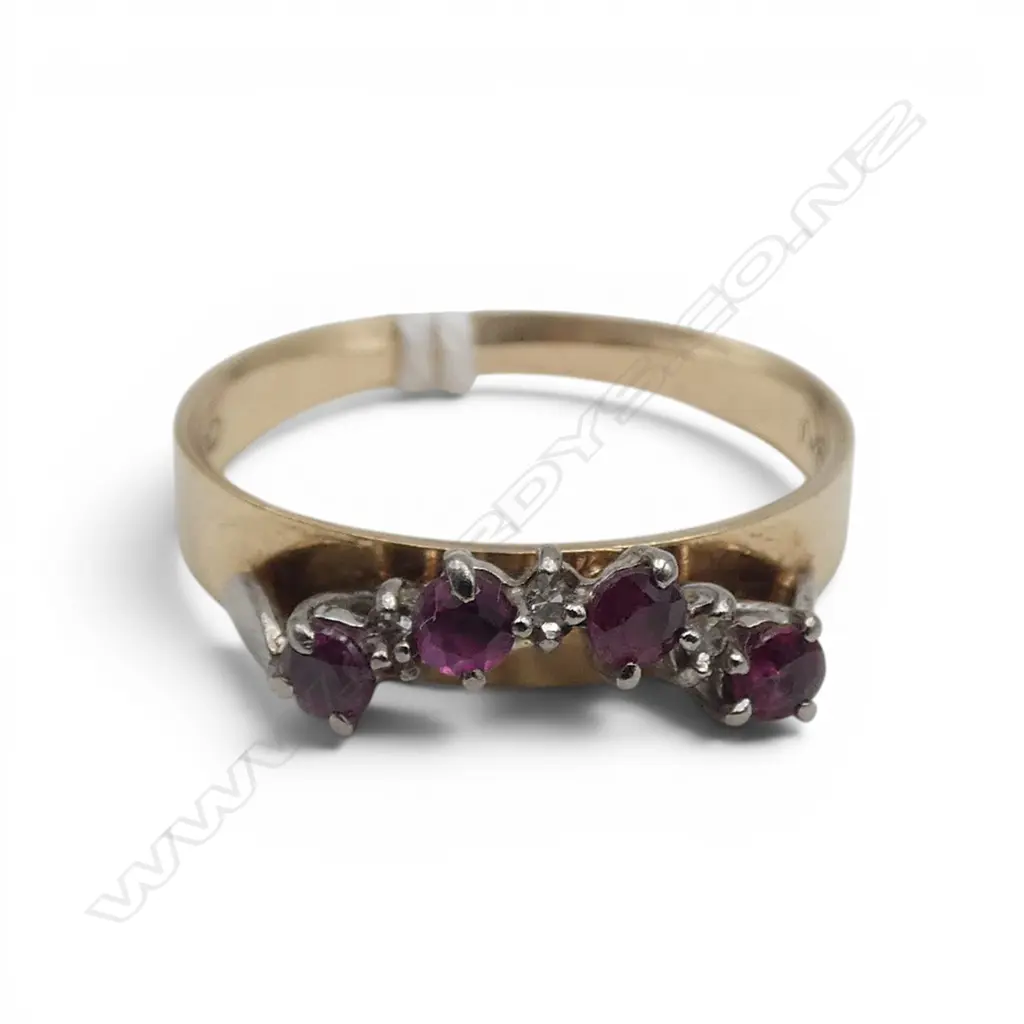 9ct RUBY & DIAMOND STACKER RING, 2.20gm  SIZE N1/2 Image 1++
