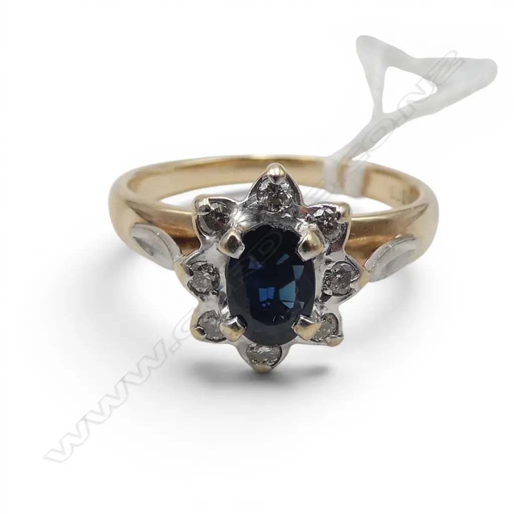 9ct SAPPHIRE & DIAMOND RING, 2.70gm SIZE L Image 1++