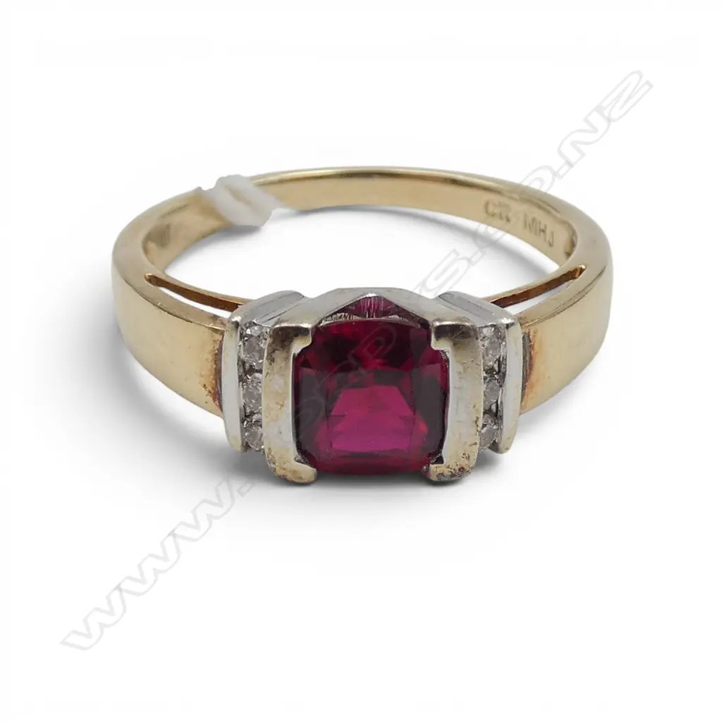 10ct CREATED RUBY & DIAMOND RING, 2.77gm SIZE P Image 1++
