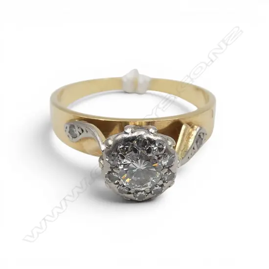 18ct DIAMOND CLUSTER RING, 3.36gm, old valuation SIZE M