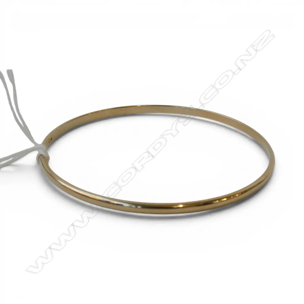 9CT GOLD BANGLE 9.1GMS Image 1++