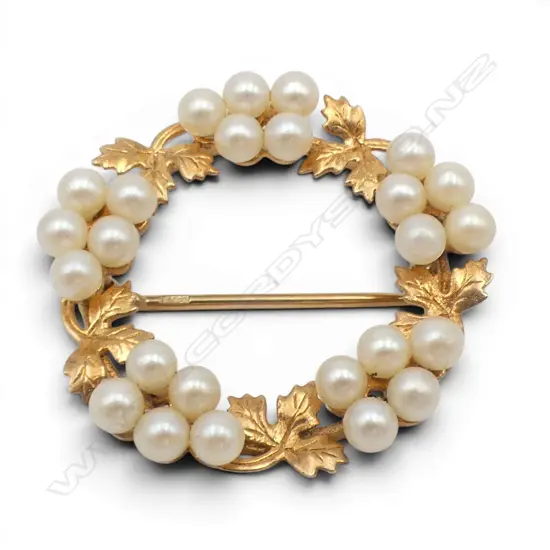 9ct PEARL WREATH BROOCH, 5.51gm FAULTS TO CATCH
