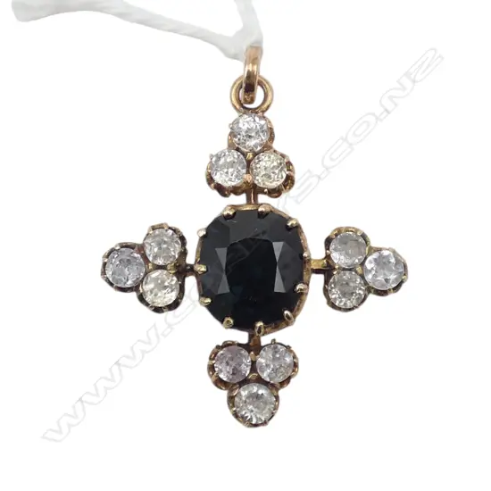 9ct BLUE SPINEL & WHITE SAPPHIRE PENDANT, 4.15