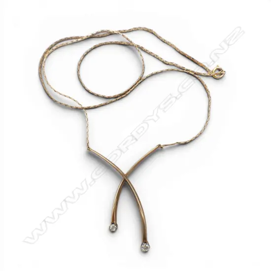9CT DIAMOND PENDANT NECKLACE 4.4gms