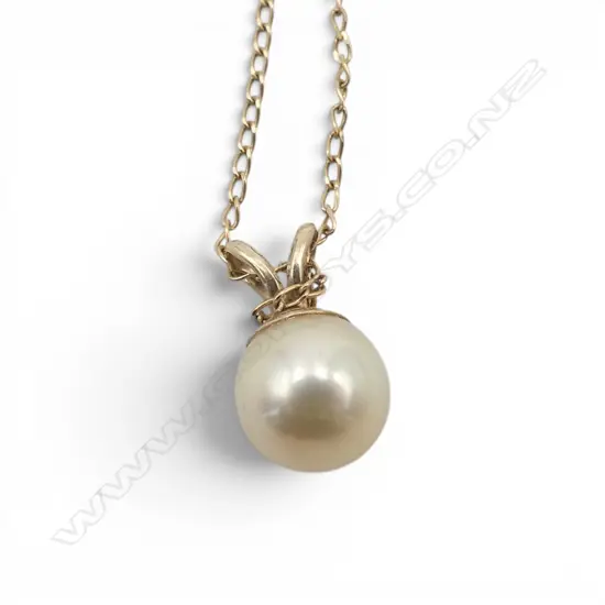 9CT PEARL PENDANT NECKLACE, 1.4gms