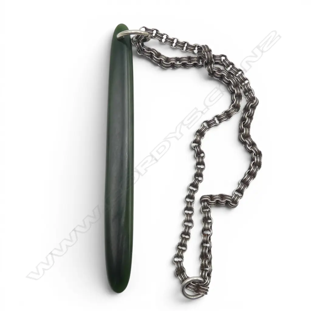 SUBSTANTIAL POUNAMU KURU PENDANT, L.145mm on SILVER CHAIN, L.144mm Image 1++