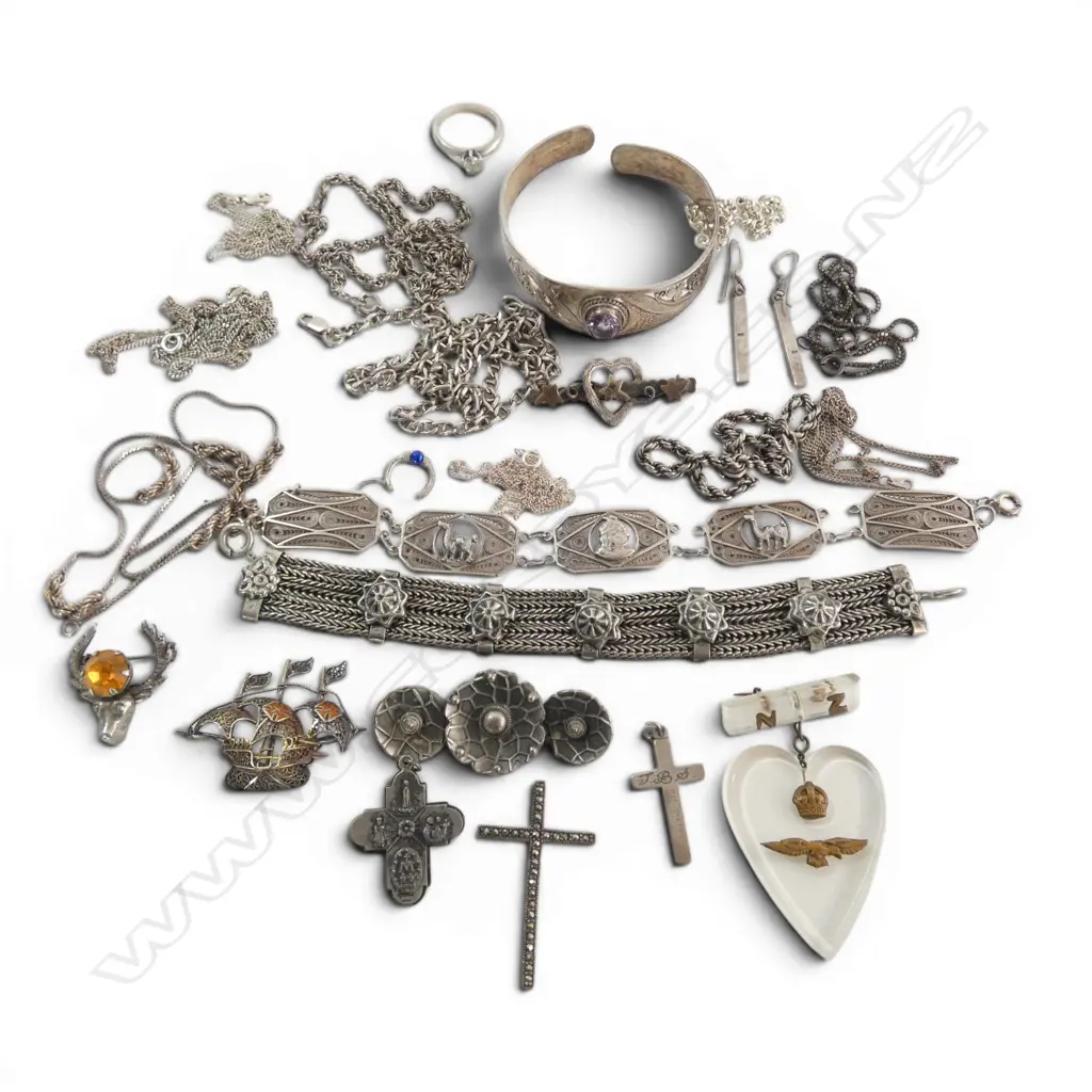 ASST. MAINLY SILVER JEWELLERY: chains + brooches + pendants etc some faults 130+gms Image 1++