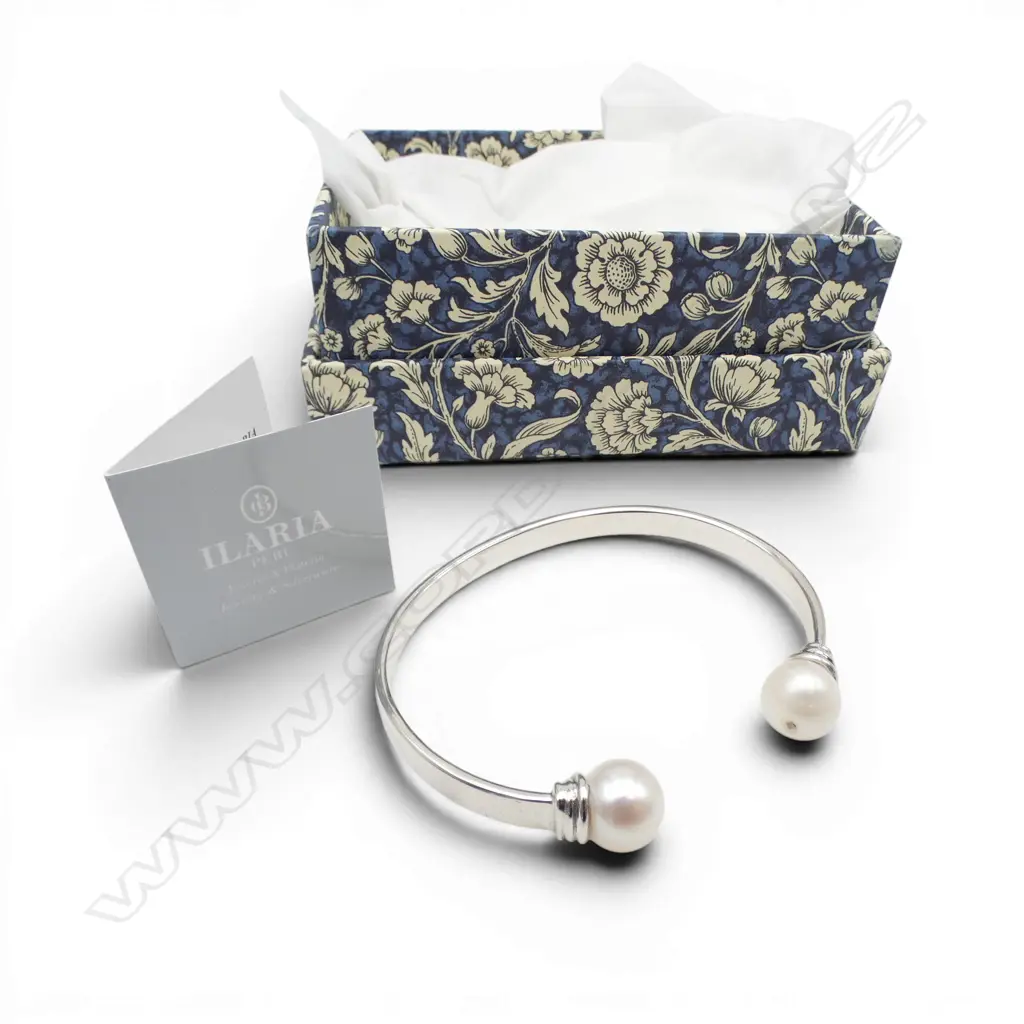 S/SILVER & PEARL ILARIA BANGLE MADE IN PERU BOXED  22.4 GMS Image 1++