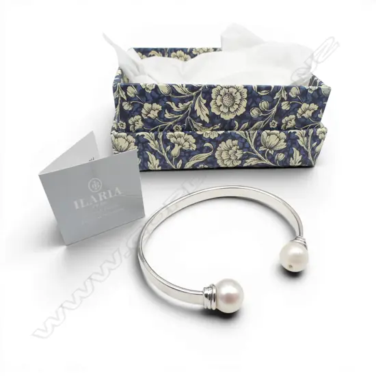 S/SILVER & PEARL ILARIA BANGLE MADE IN PERU BOXED  22.4 GMS