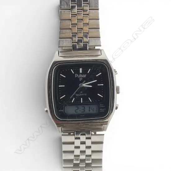 GENTS PULSAR DUO WRISTWATCH Y652-5010