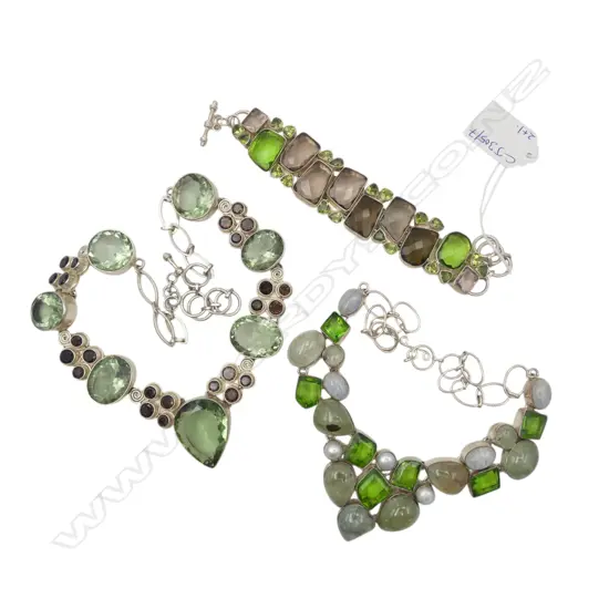 3 PCES SILVER COLOUR METAL & GREEN GEMSTONE JEWELLERY; 2 NECKLACES + BRACELET (STAMPED 925 BUT NOT SILVER)