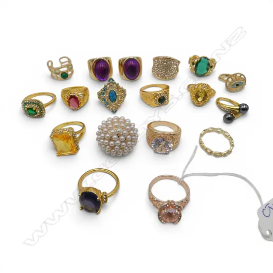 18 GOLD TONE COSTUME RINGS