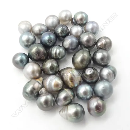 BAG OF LOOSE BLACK PEARLS (32)  From the estate of jeweller Simon Misdale