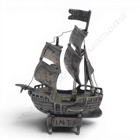 950 SILVER 'PINTA' MODEL GALLEON SAIL BOAT H.70mm. 33gms