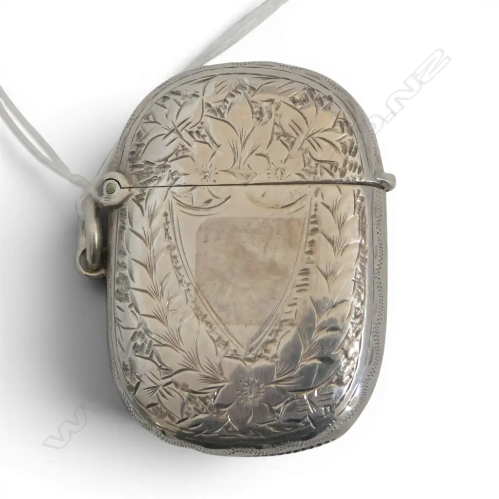 VICTORIAN Birmingham ENGRAVED VESTA CASE vacant shield cartouche + ferns 21gms Image 1++