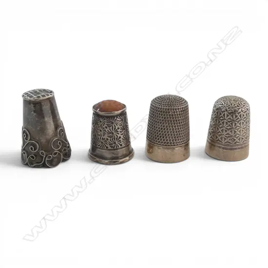 4 THIMBLES, 2 MARKED STG SILVER H.28mm