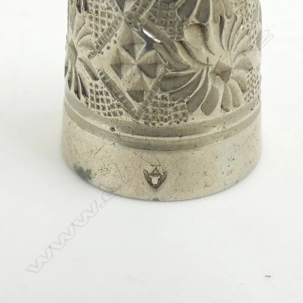 2 SILVER THIMBLES (1 with greenstone end) + 2 OTHERS Image 1++