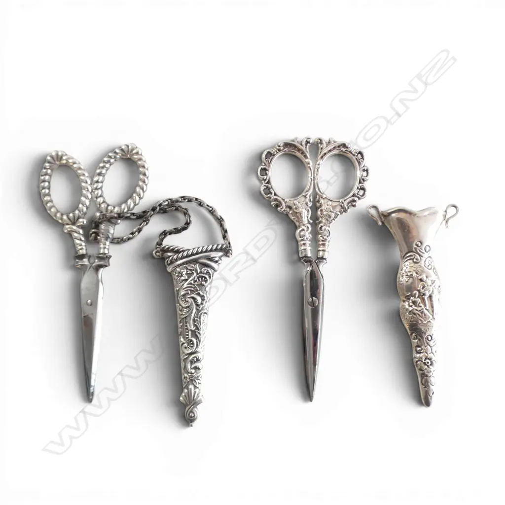 2 STG SILVER SCISSORS + CASES 54gms Image 1++