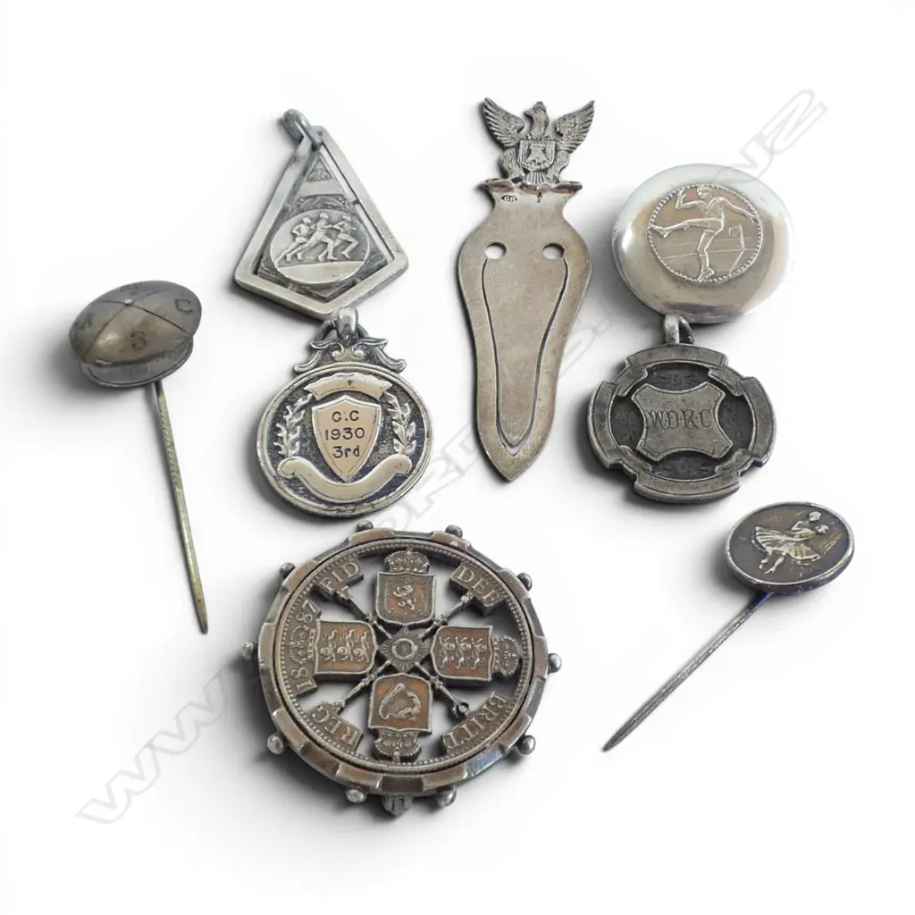BAG OF S/SILVER SPORTS MEDALS CLIPS PINS ETC 43.6GMS  Image 1++