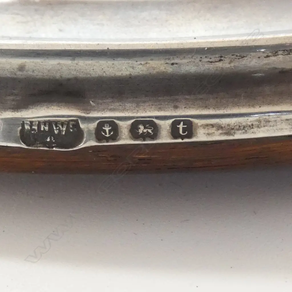 Birmingham 1918 STG SILVER OVAL PHOTO FRAME with strut back H.170mm Image 1++