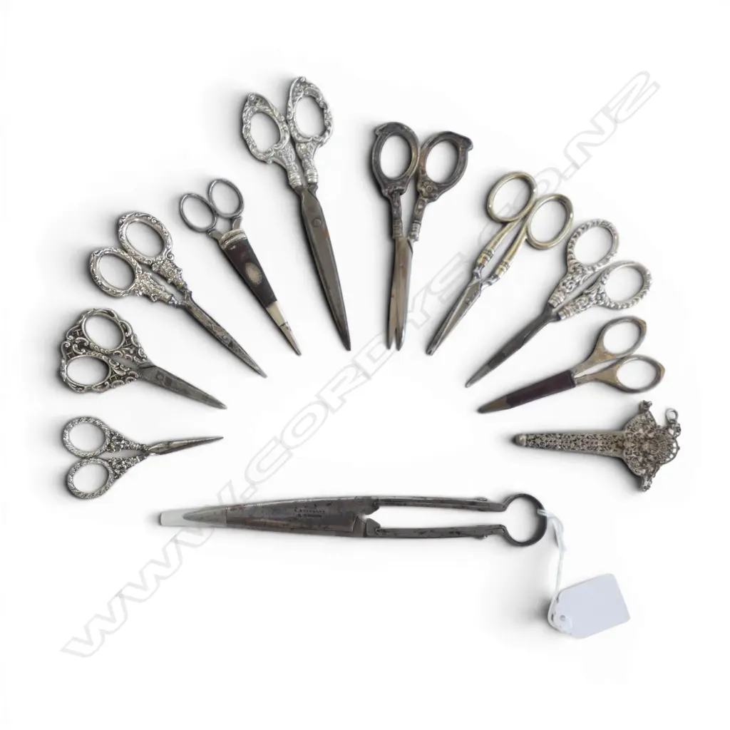 10 PRS SCISSORS, 7 w. STG SILVER HANDLES L.110mm + holder Image 1++