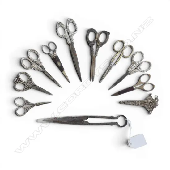 10 PRS SCISSORS, 7 w. STG SILVER HANDLES L.110mm + holder