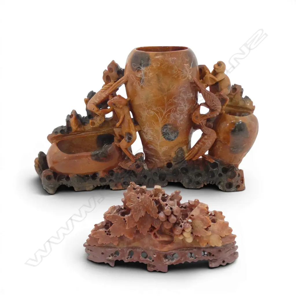 2 PCES ORIENTAL CARVED SOAPSTONE H.180mm, W.310mm Image 1++
