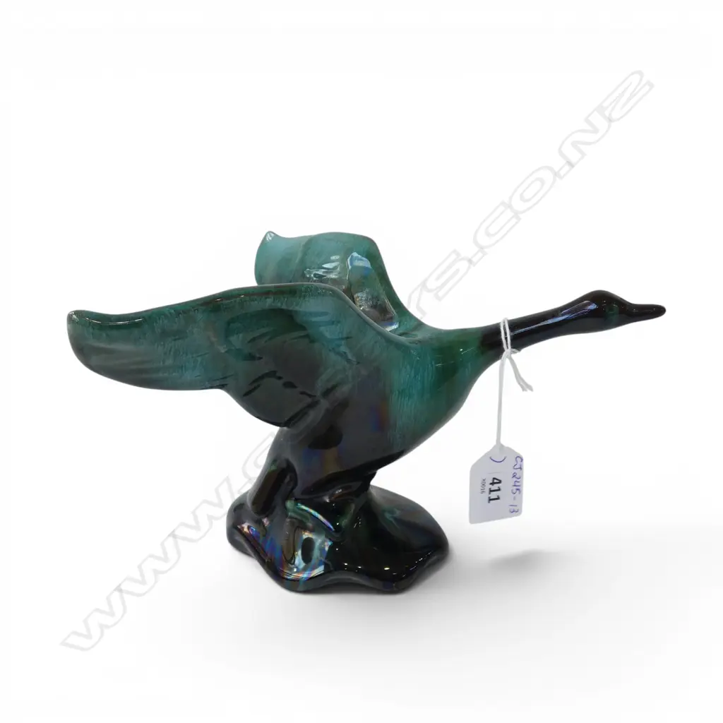 BLUE MOUNTAIN POTTERY FLYING GOOSE FIGURINE Image 1++