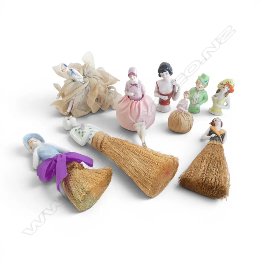 COLLECTION OF 9 VINTAGE HALF DOLLS Image 1++