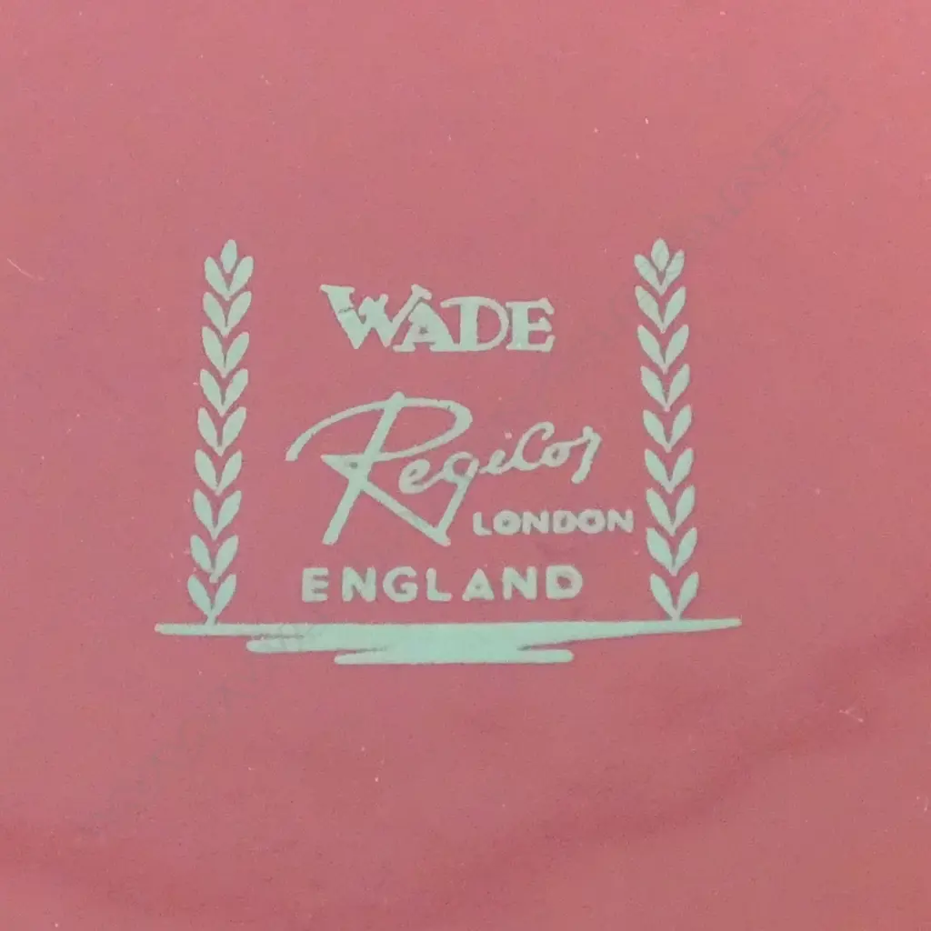 3 ADVERTIZING WHISKY JUGS & ASHTRAY Image 1++