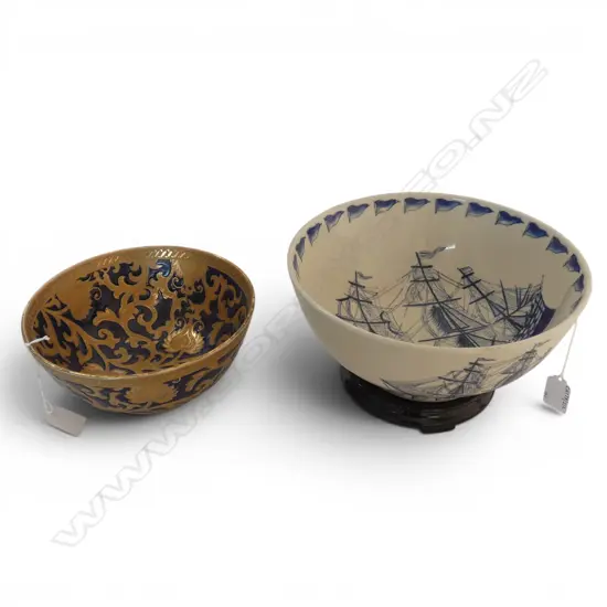 CHINESE EXPORT B/W SHIP BOWL & BLUE & GILT DECRATIVE BOWL