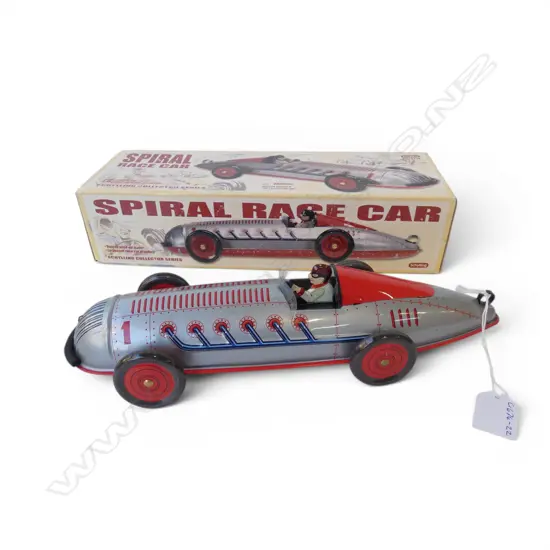 SCHYLLING TIN TOY CAR-BOXED