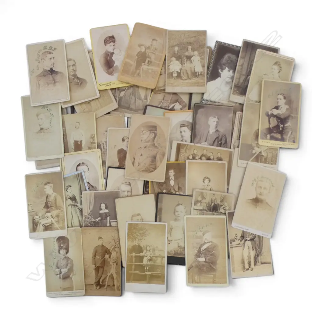 BAG OF 19TH CENTURY CARTE DE VISITE PHOTOGRAPHS - VARIOUS PHOTOGRAHERS Image 1++