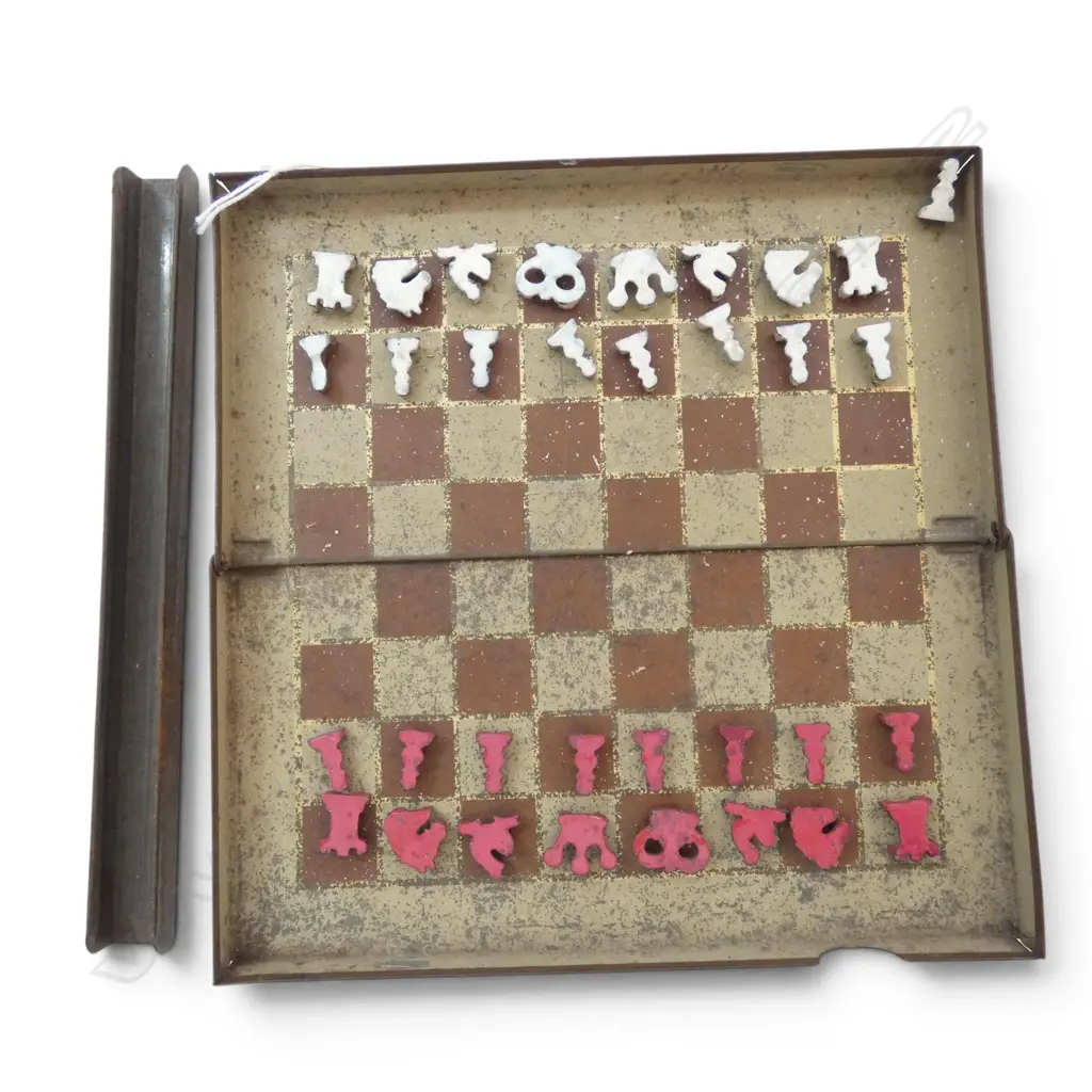 VINTAGE 'WONDERDESIGN' MAGNETIC CHESS SET Image 1++