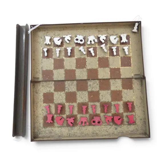 VINTAGE 'WONDERDESIGN' MAGNETIC CHESS SET
