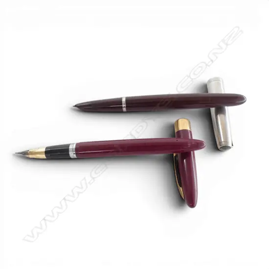 2 FOUNTAIN PENS, SHEAFFER w 14ct NIB