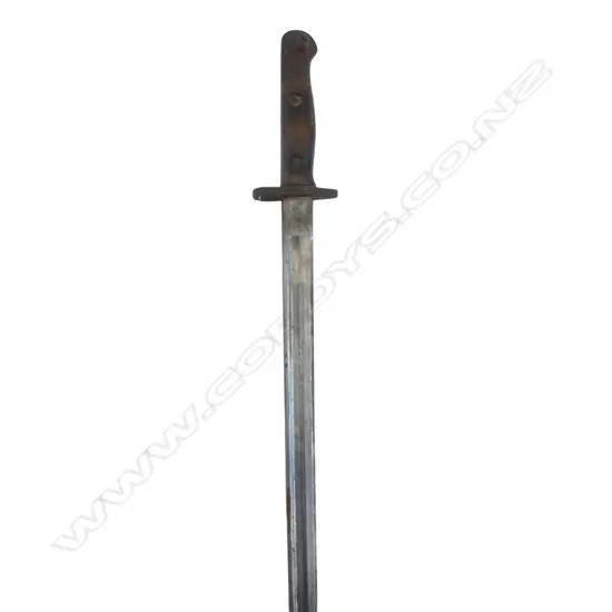 1907 BRITISH ARMY ISSUE BAYONET IN SCABARD L570MM