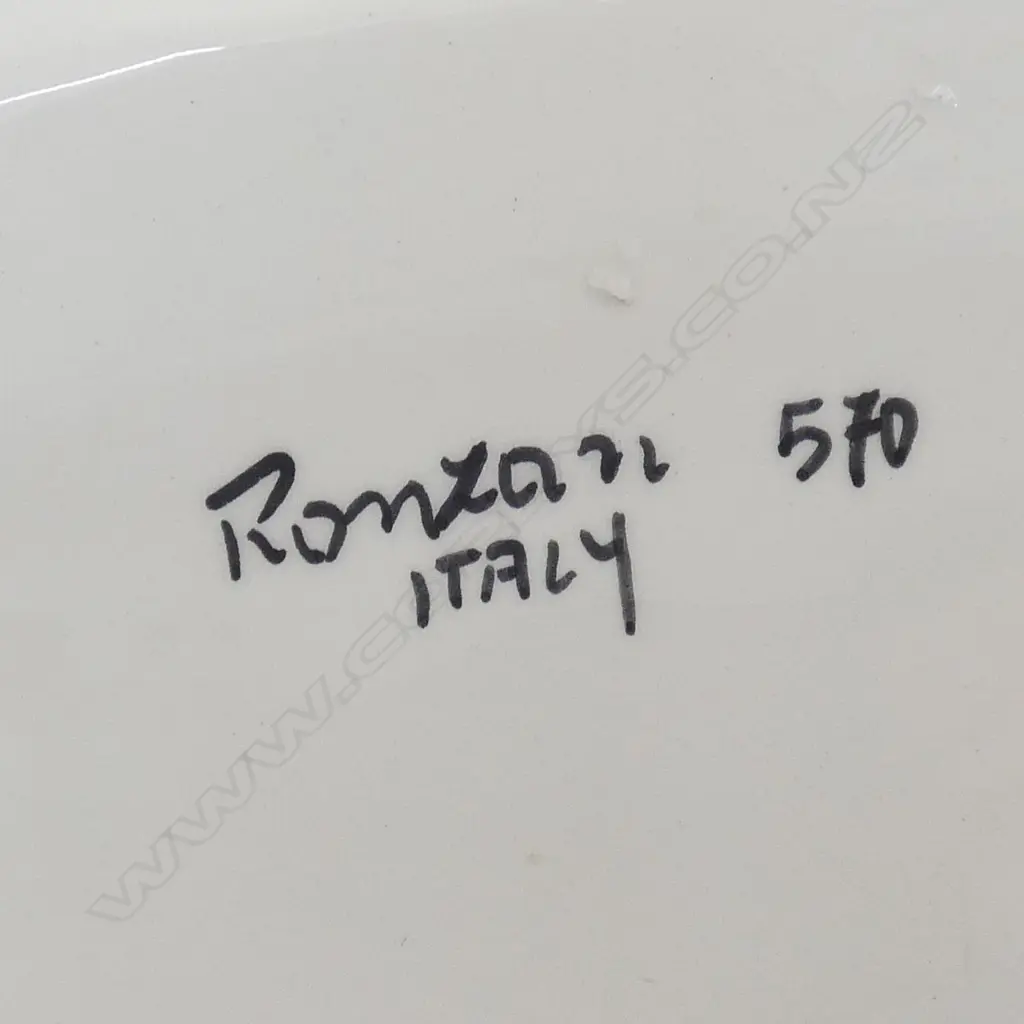 ITALIAN RONZANI PORCLAIN RECLINING DOG L450MM Image 1++