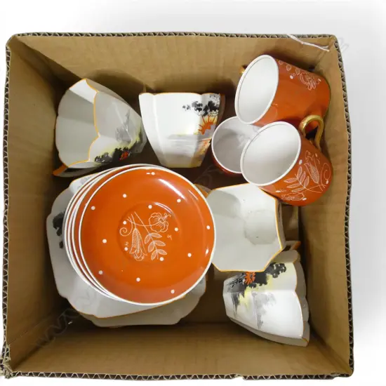 BOX OF SHELLEY DECO CSPS & SHELLEY COFFEE CANS