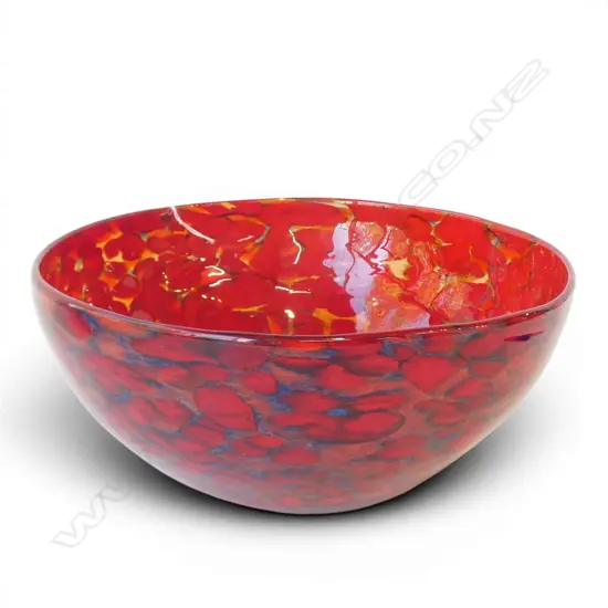 GARRY NASH RED ART GLASS BOWL, SIGNED & DATED '05 H.110mm, 240mm dia
