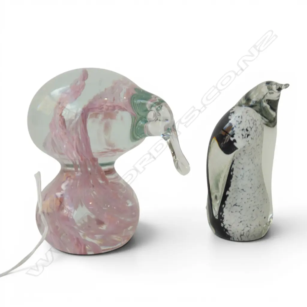 HOKITIKA ART GLASS KIWI + PENGUIN Image 1++