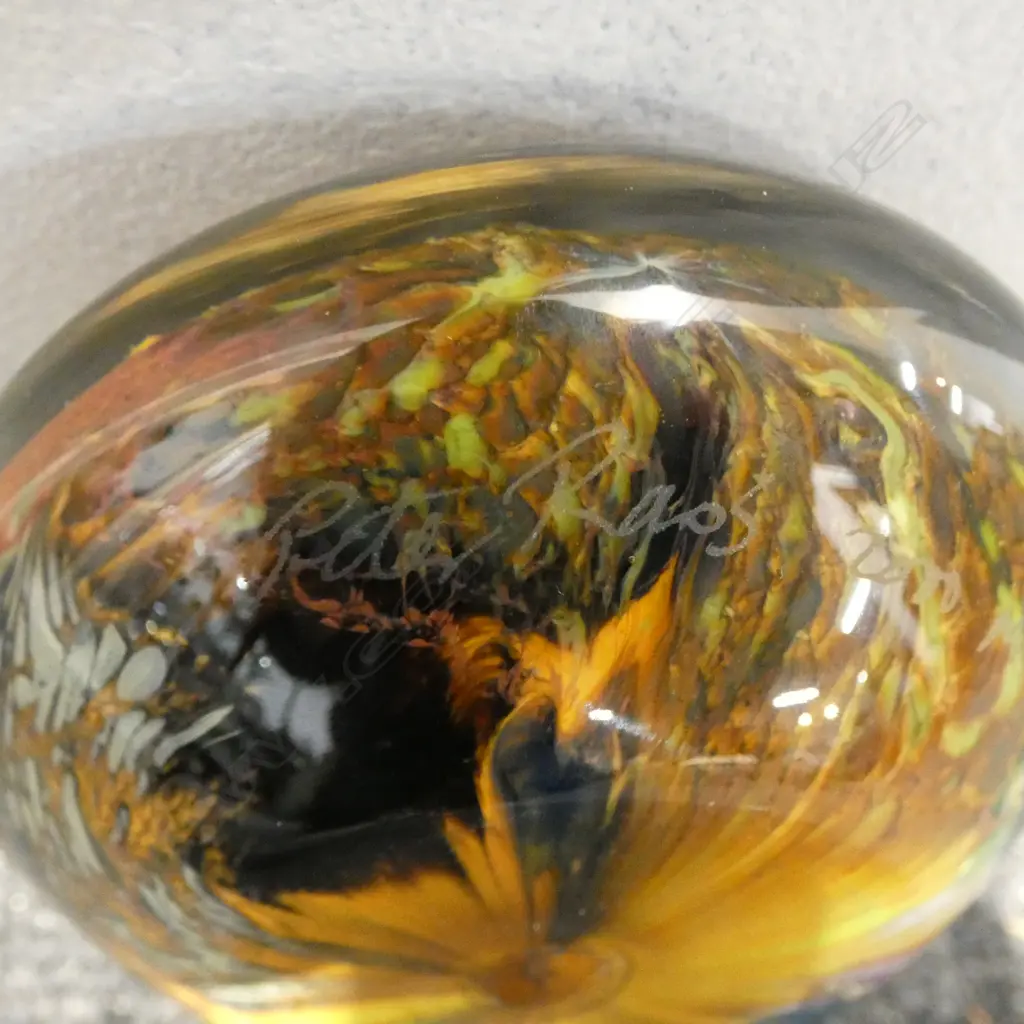 PETER RAOS ART GLASS PAPER WEIGHT, SIGNED 85mm dia Image 1++