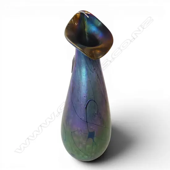 GARRY NASH (ATTRIBUTED) OPALESCENT GLASS VASE H.330mm NOT SIGNED